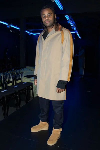 Look 4